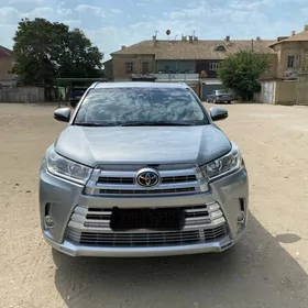 Toyota Highlander 2019