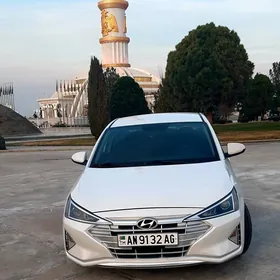 Hyundai Elantra 2019