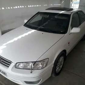 Toyota Camry 2000