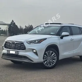 Toyota Highlander 2022