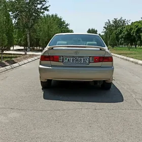 Toyota Camry 2001