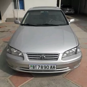 Toyota Camry 2000