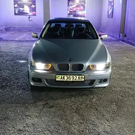 BMW E39 2000