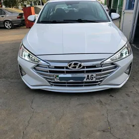 Hyundai Elantra 2020