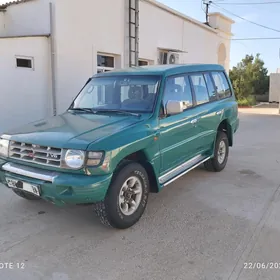 Mitsubishi Pajero 1998