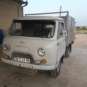 UAZ Profi 1986