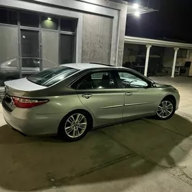 Toyota Camry 2016