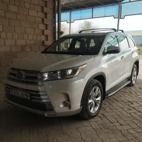 Toyota Highlander 2019