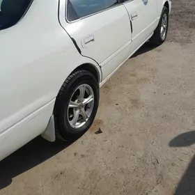 Toyota Camry 1999