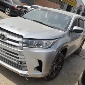 Toyota Highlander 2019