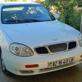 Daewoo Leganza 1998