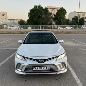 Toyota Camry 2018