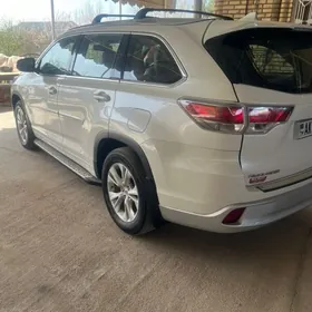 Toyota Highlander 2016