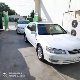 Toyota Camry 2001