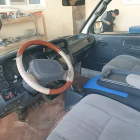 Toyota Hiace 1999