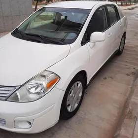 Nissan Versa 2011