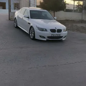 BMW E60 2003