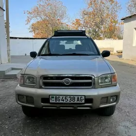 Nissan Pathfinder 2002