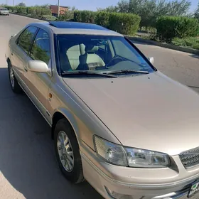 Toyota Camry 2001