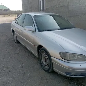 Opel Omega 2002