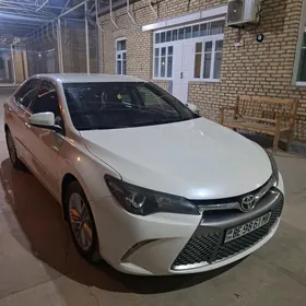 Toyota Camry 2017