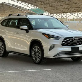 Toyota Highlander 2021