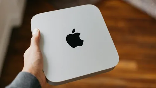 Apple täze dizaýnly iň ykjam Mac mini kompýuterini taýýarlaýar