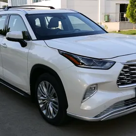 Toyota Highlander 2020