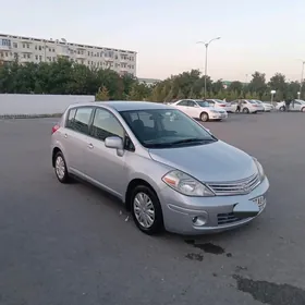 Nissan Versa 2012