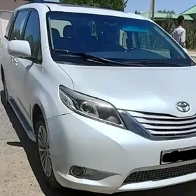 Toyota Sienna 2010