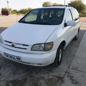 Toyota Sienna 1999