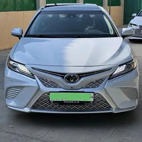 Toyota Camry 2019