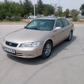 Toyota Camry 2000