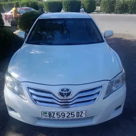 Toyota Camry 2011