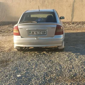 Opel Astra 2000