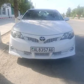 Toyota Camry 2011