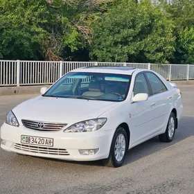 Toyota Camry 2004