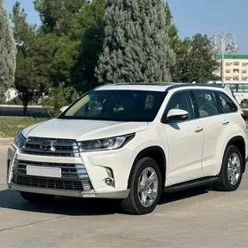 Toyota Highlander 2019