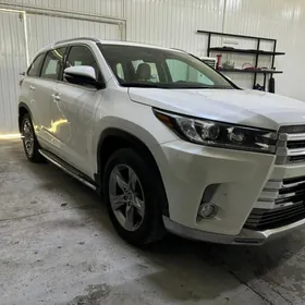 Toyota Highlander 2018