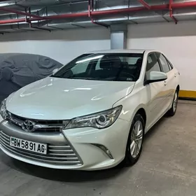 Toyota Camry 2017