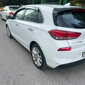 Hyundai Elantra 2018