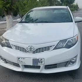 Toyota Camry 2013