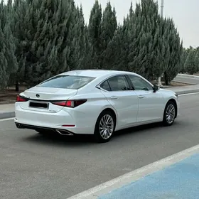 Lexus ES 350 2019