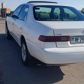 Toyota Camry 1999