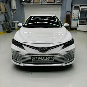 Toyota Camry 2020