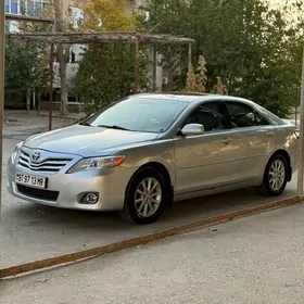 Toyota Camry 2011