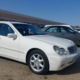 Mercedes-Benz C-Class 2004