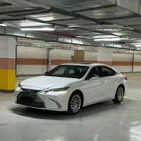 Lexus ES 350 2019