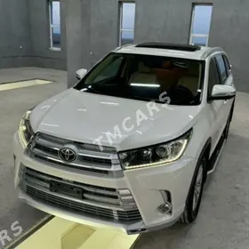 Toyota Highlander 2019