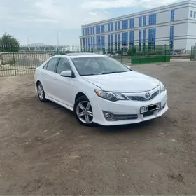 Toyota Camry 2012